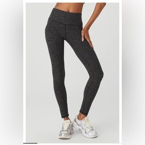 Alo High Waist Alosoft lounge leggings - small in dark heather gray